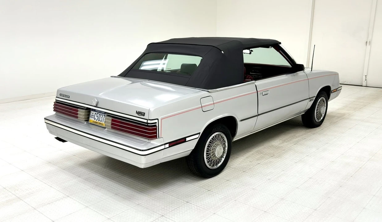 1985 Chrysler LeBaron - Image 8 of 31