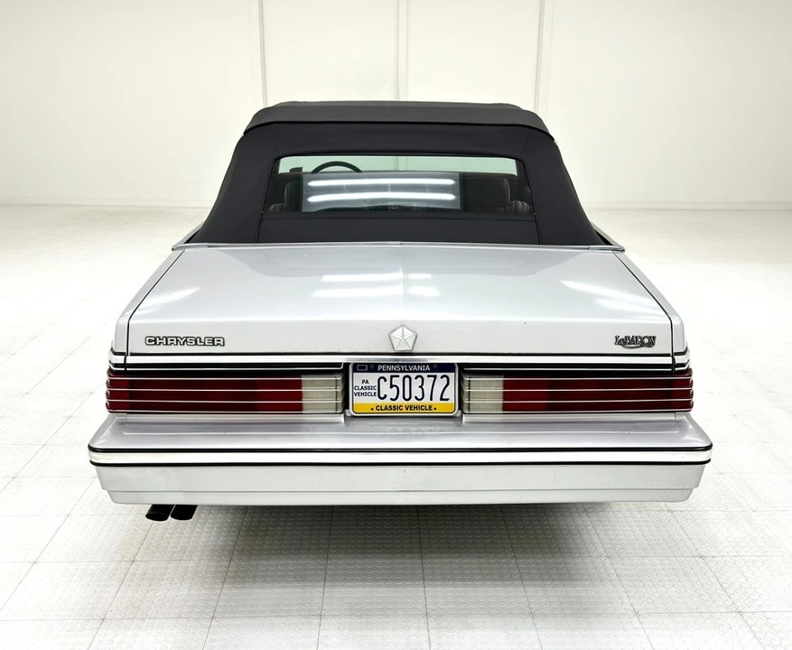 1985 Chrysler LeBaron - Image 7 of 12