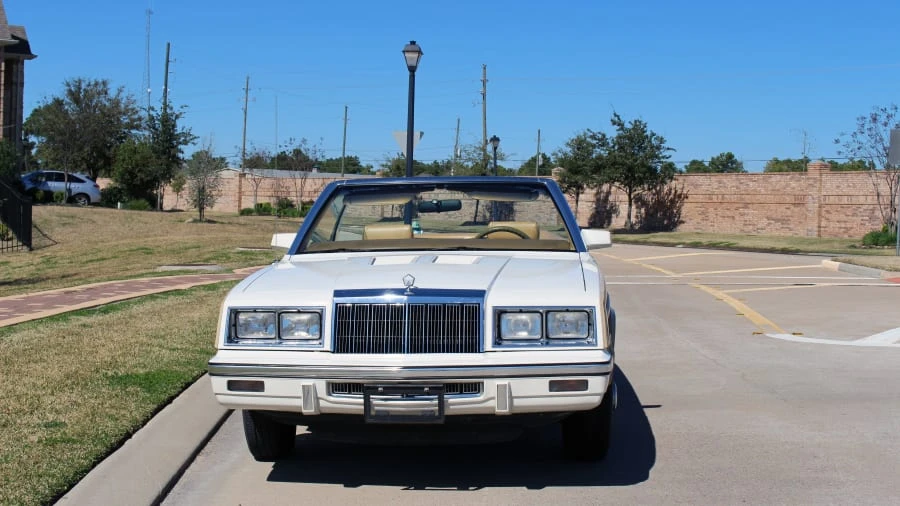 1985 Chrysler LeBaron - Image 9 of 9