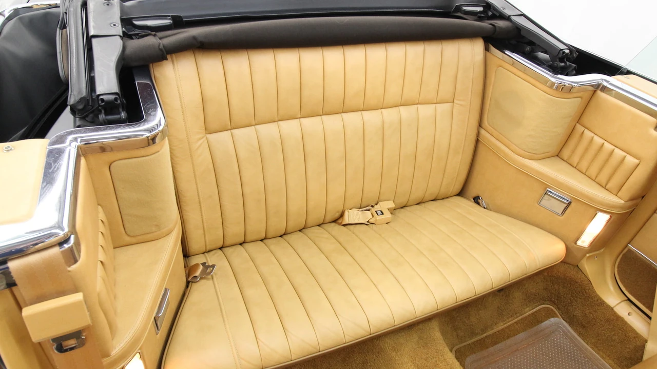 1985 Chrysler LeBaron - Image 6 of 31