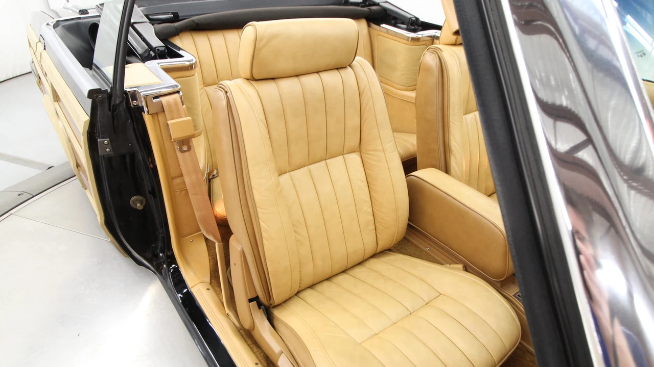 1985 Chrysler LeBaron - Image 7 of 31
