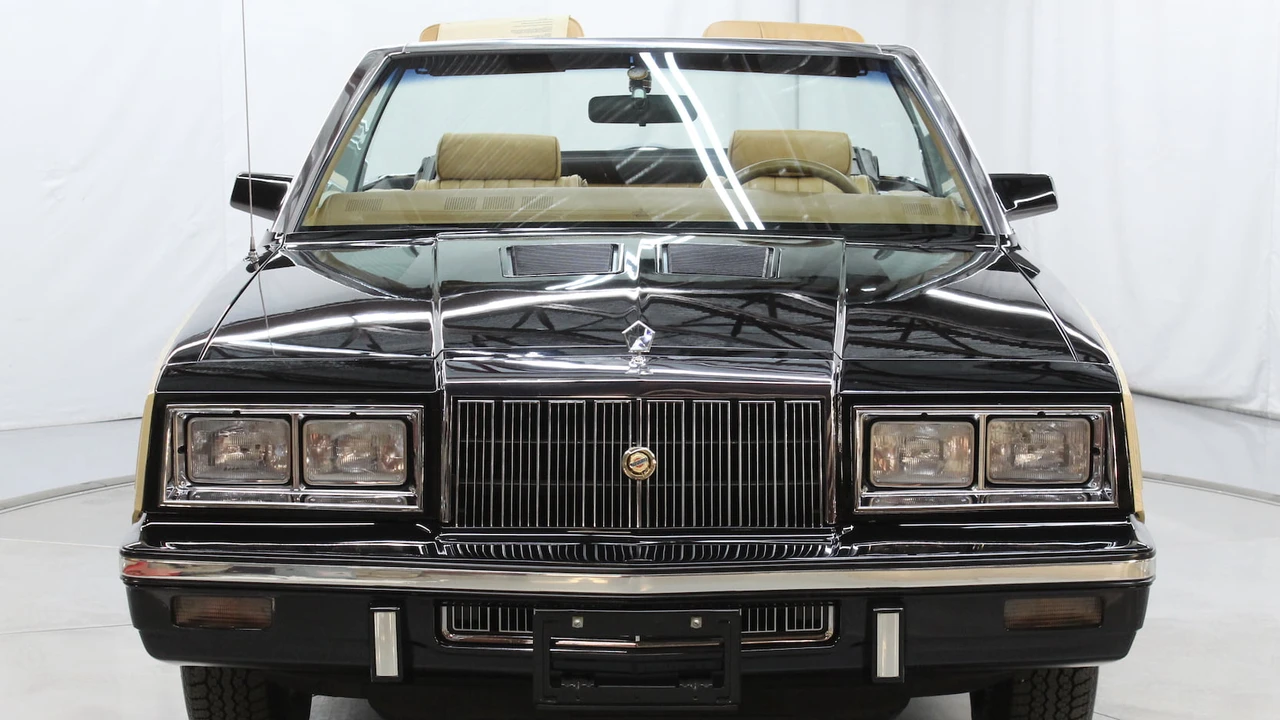 1985 Chrysler LeBaron - Image 31 of 31
