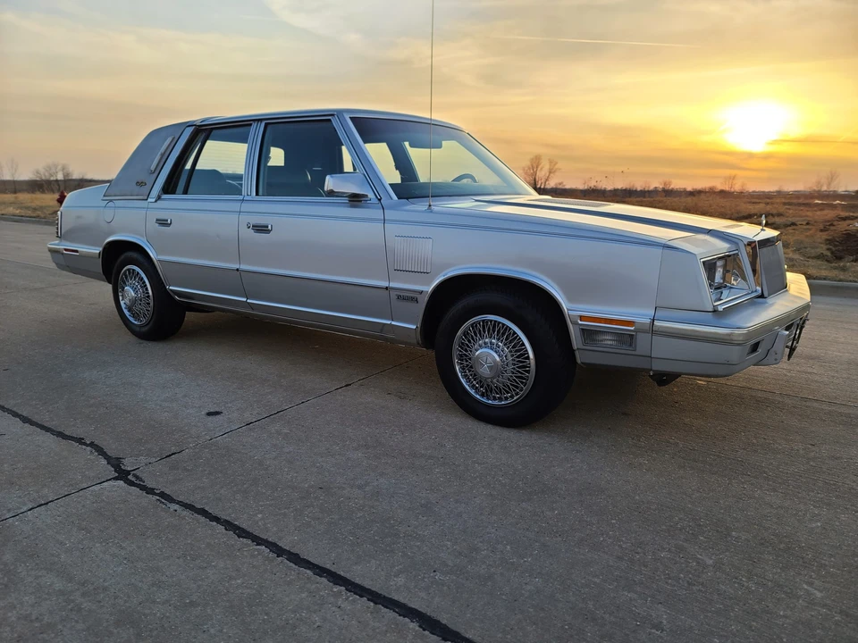 1985 Chrysler New Yorker - Image 21 of 31