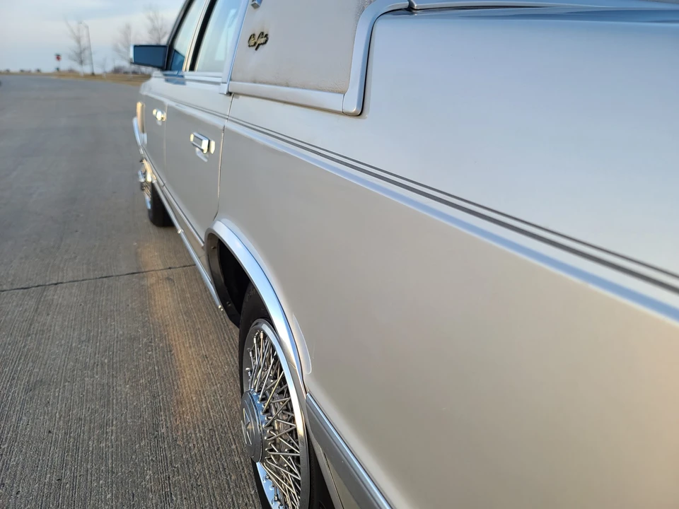 1985 Chrysler New Yorker - Image 29 of 31