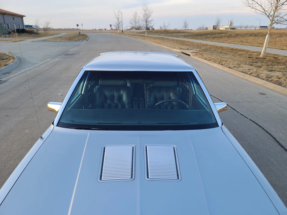 1985 Chrysler New Yorker - Image 26 of 31