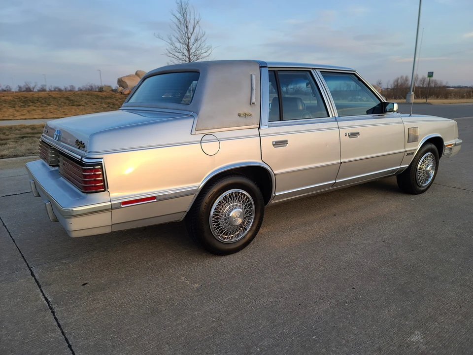1985 Chrysler New Yorker - Image 16 of 31