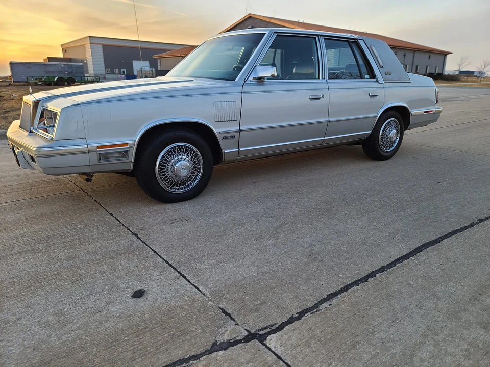 1985 Chrysler New Yorker - Image 3 of 31