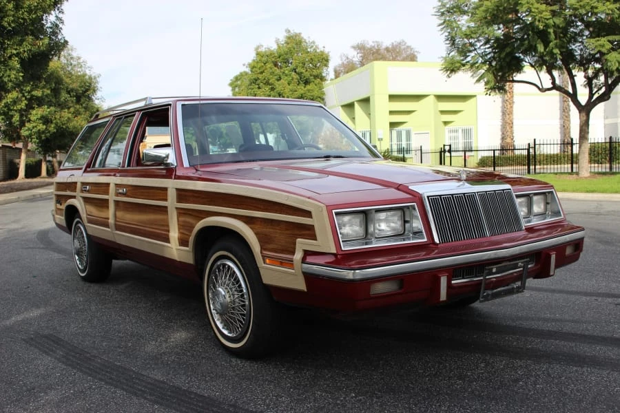 1985 Chrysler Town & Country - Image 2 of 4