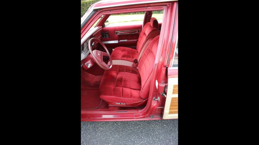 1985 Chrysler Town & Country - Image 3 of 4
