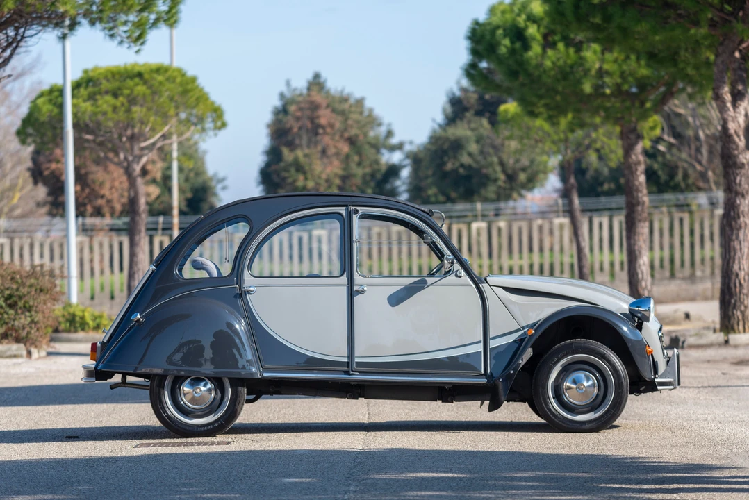 1985 Citroen 2CV - Image 2 of 31