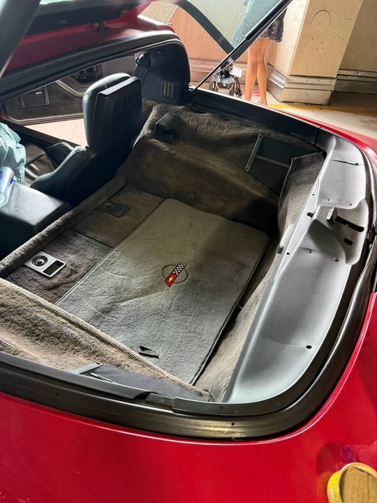 1985 Chevrolet Corvette C4 - Image 15 of 20