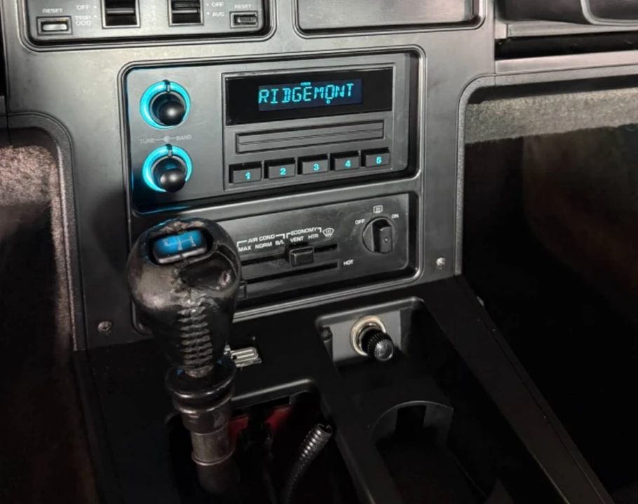 1985 Chevrolet Corvette C4 - Image 12 of 20