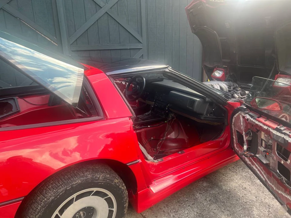 1985 Chevrolet Corvette C4 - Image 9 of 11
