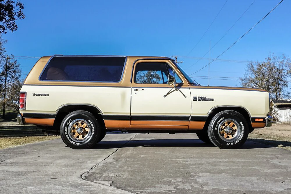 1985 Dodge Ramcharger - Image 5 of 5