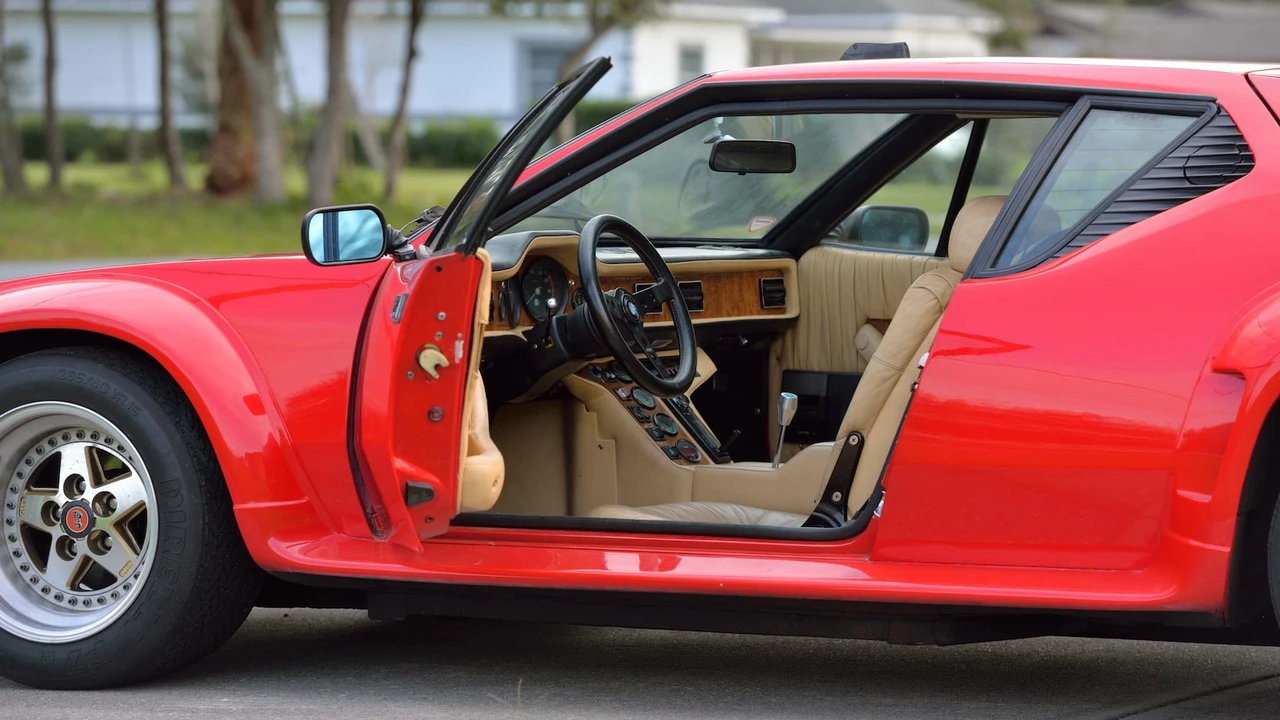 1985 DeTomaso Pantera - Image 17 of 31