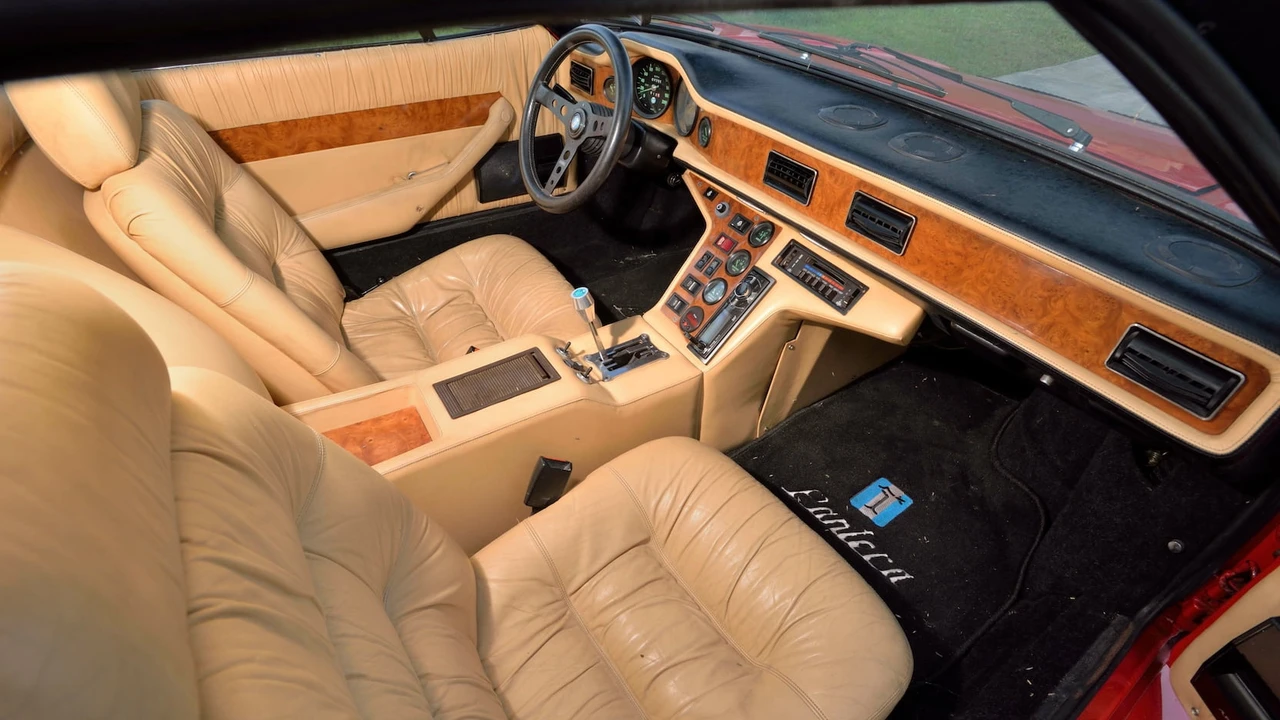 1985 DeTomaso Pantera - Image 26 of 31