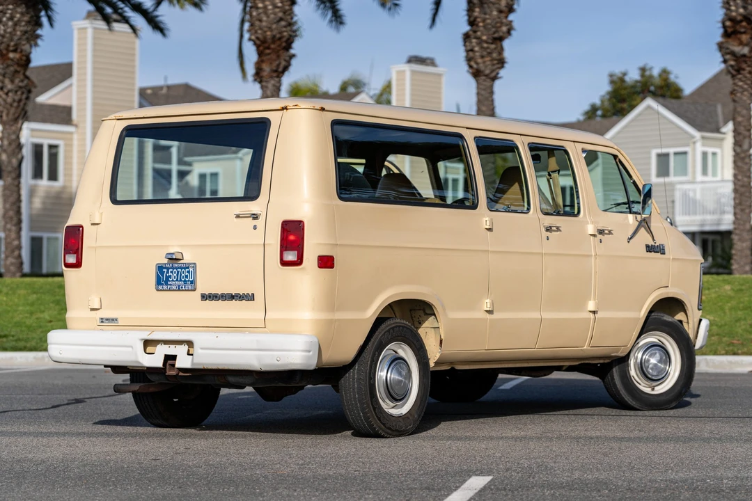 1985 Dodge Ram Van - Image 6 of 31