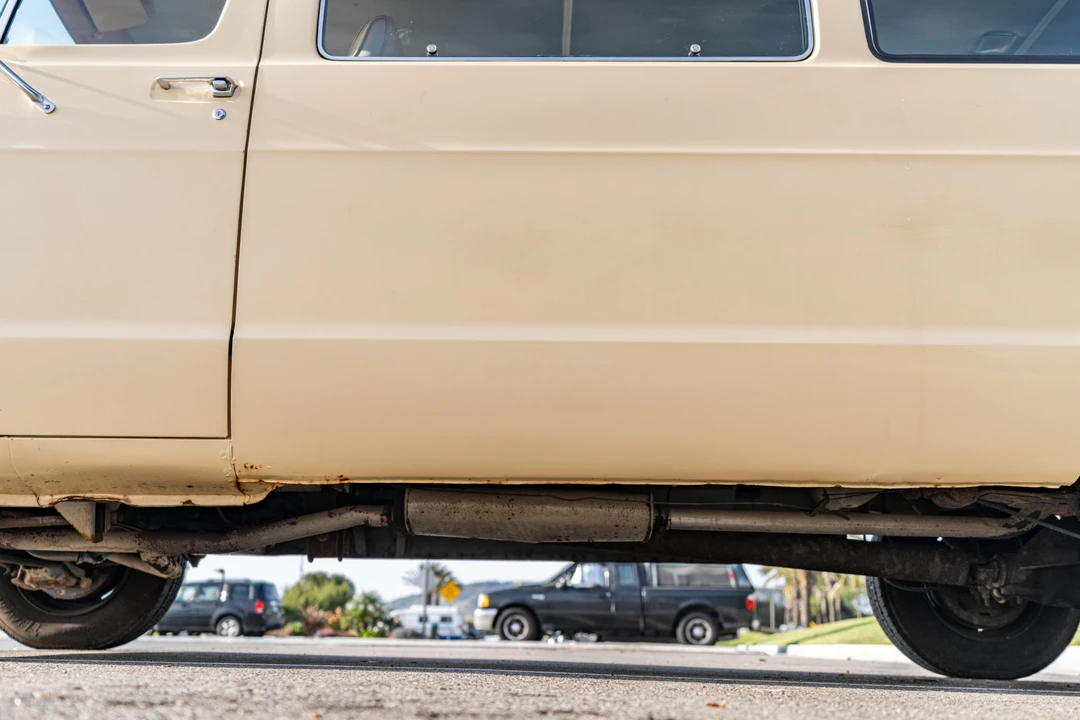 1985 Dodge Ram Van - Image 28 of 31