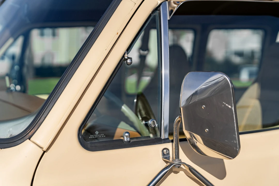 1985 Dodge Ram Van - Image 21 of 31