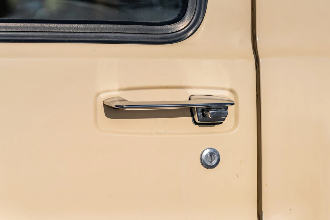 1985 Dodge Ram Van - Image 26 of 31