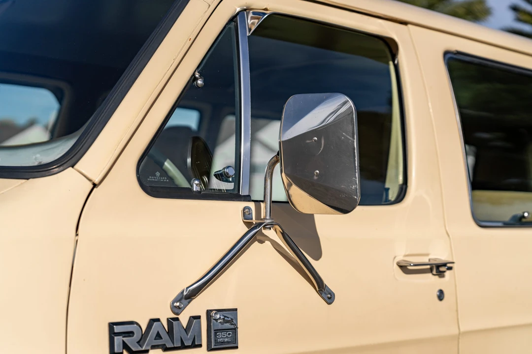 1985 Dodge Ram Van - Image 20 of 31