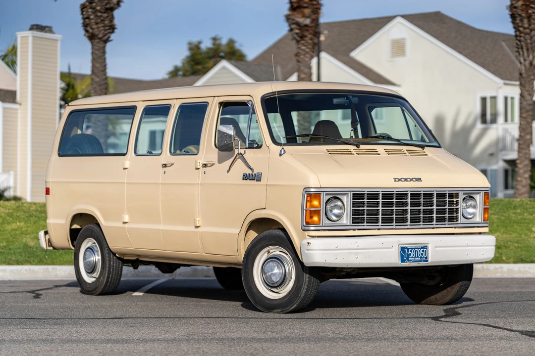 1985 Dodge Ram Van - Image 4 of 31