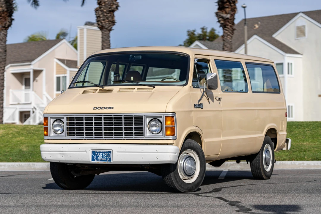 1985 Dodge Ram Van - Image 2 of 31