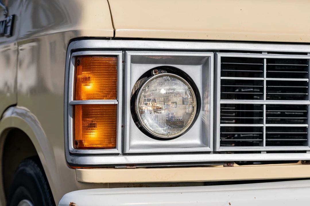 1985 Dodge Ram Van - Image 12 of 31