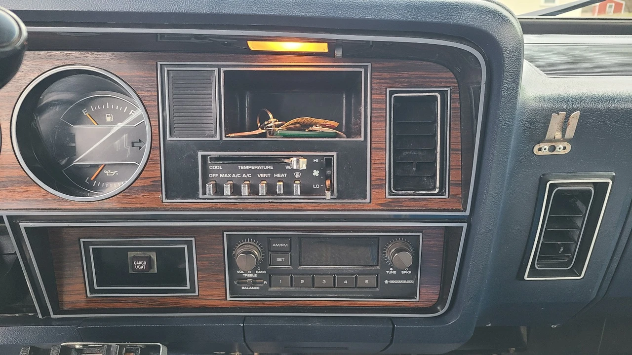 1985 Dodge D Series - Image 13 of 24