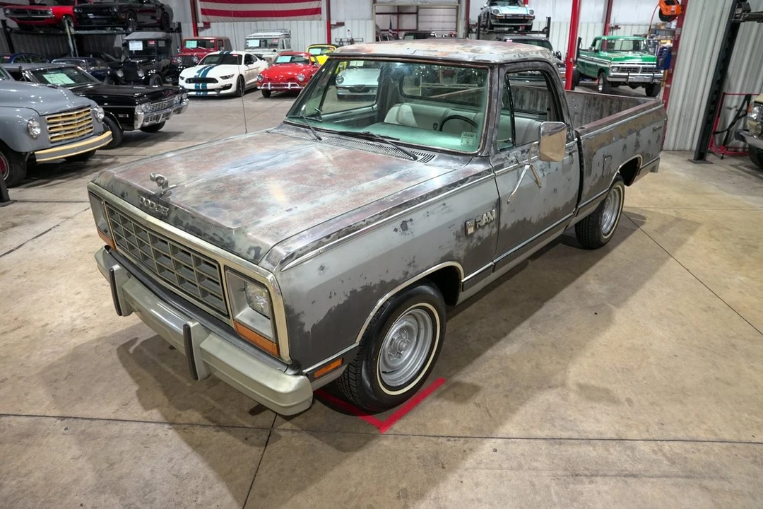 1985 Dodge D Series - Image 15 of 31