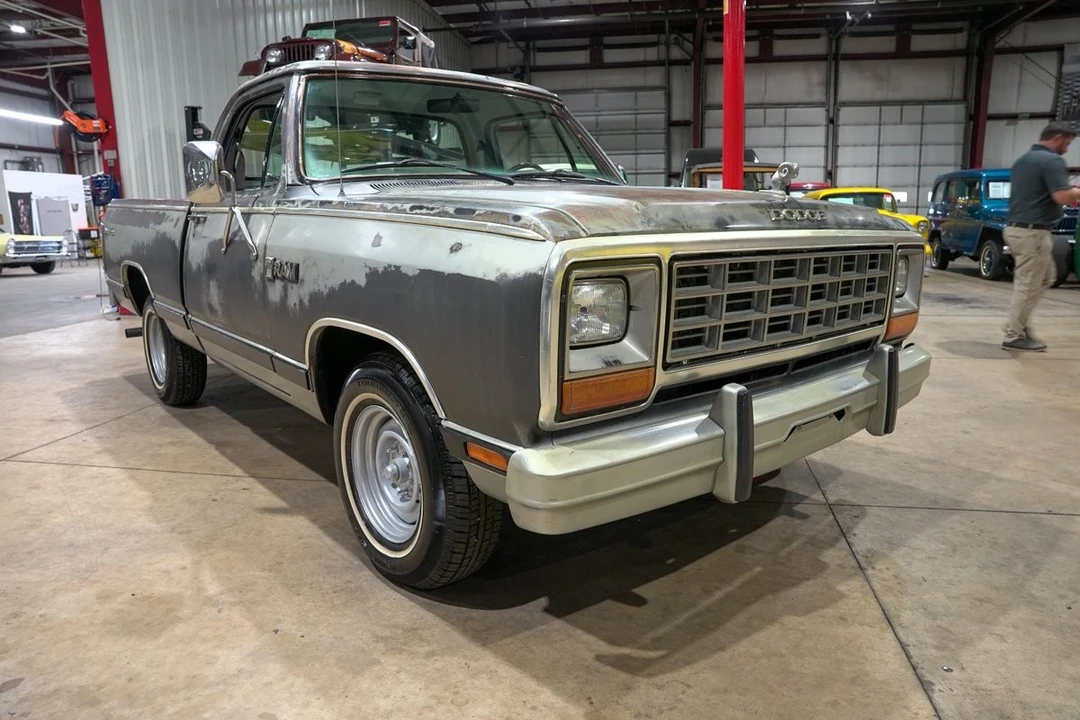 1985 Dodge D Series - Image 12 of 31
