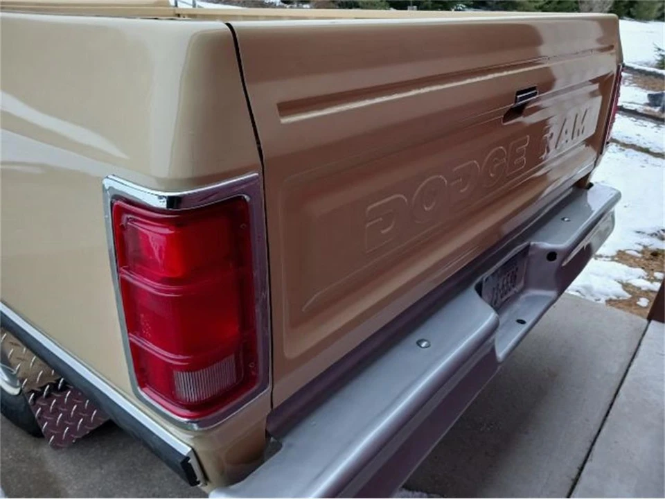 1985 Dodge D Series - Image 9 of 17