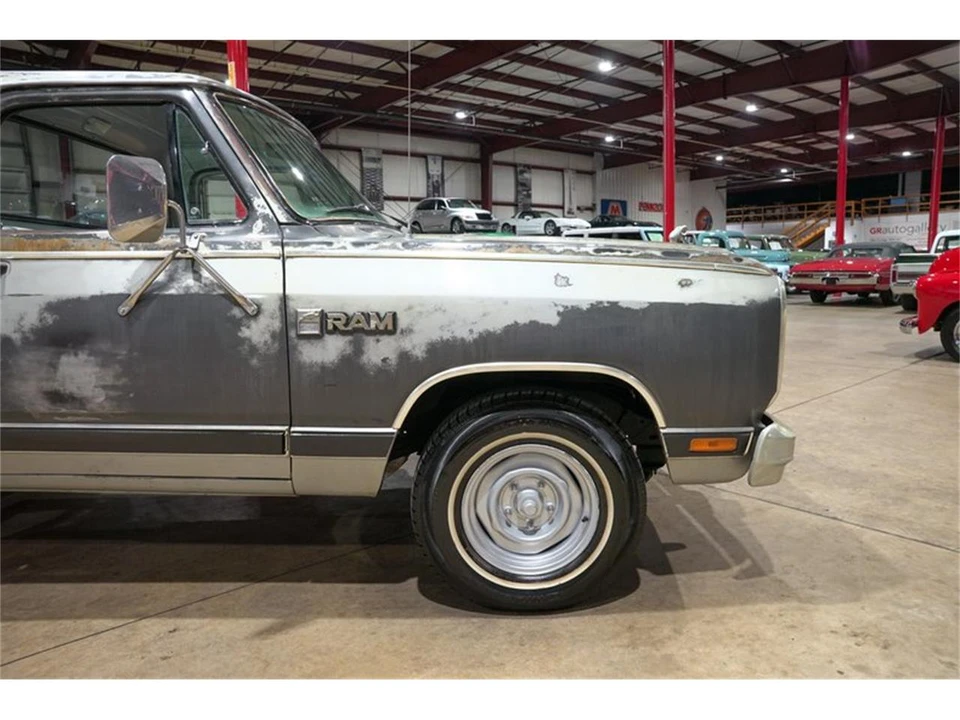 1985 Dodge D Series - Image 11 of 31