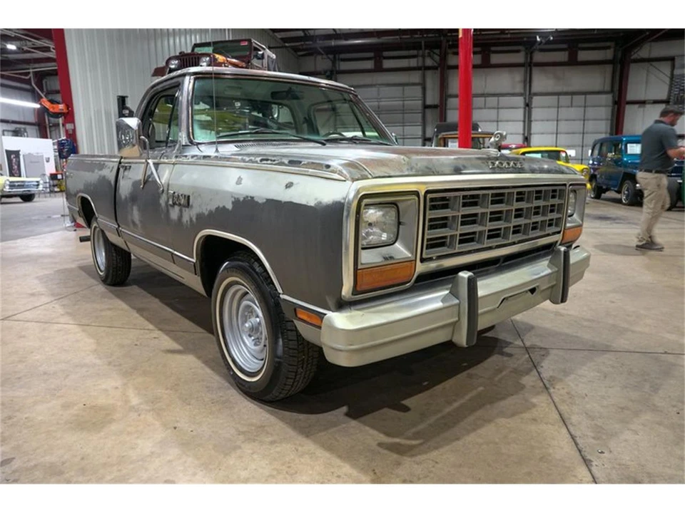 1985 Dodge D Series - Image 12 of 31