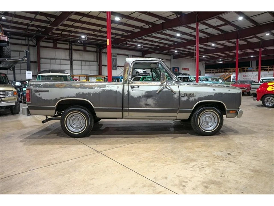 1985 Dodge D Series - Image 10 of 31