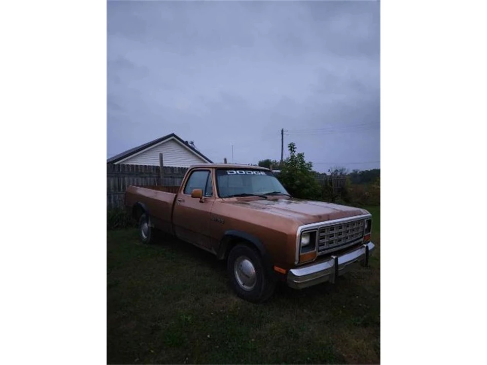 1985 Dodge D Series - Image 2 of 3