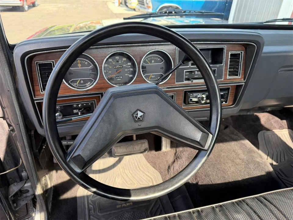 1985 Dodge D Series - Image 9 of 31