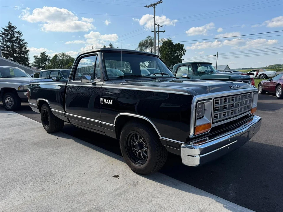 1985 Dodge D Series - Image 14 of 31