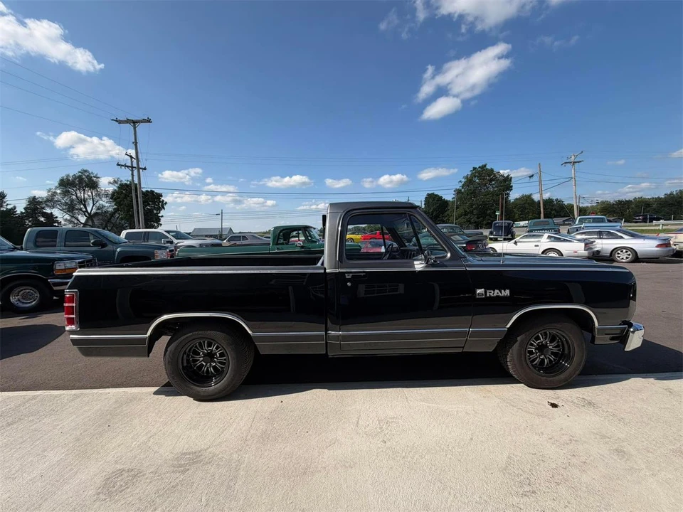 1985 Dodge D Series - Image 15 of 31