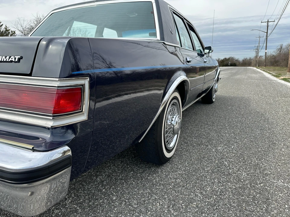 1985 Dodge Diplomat - Image 17 of 31