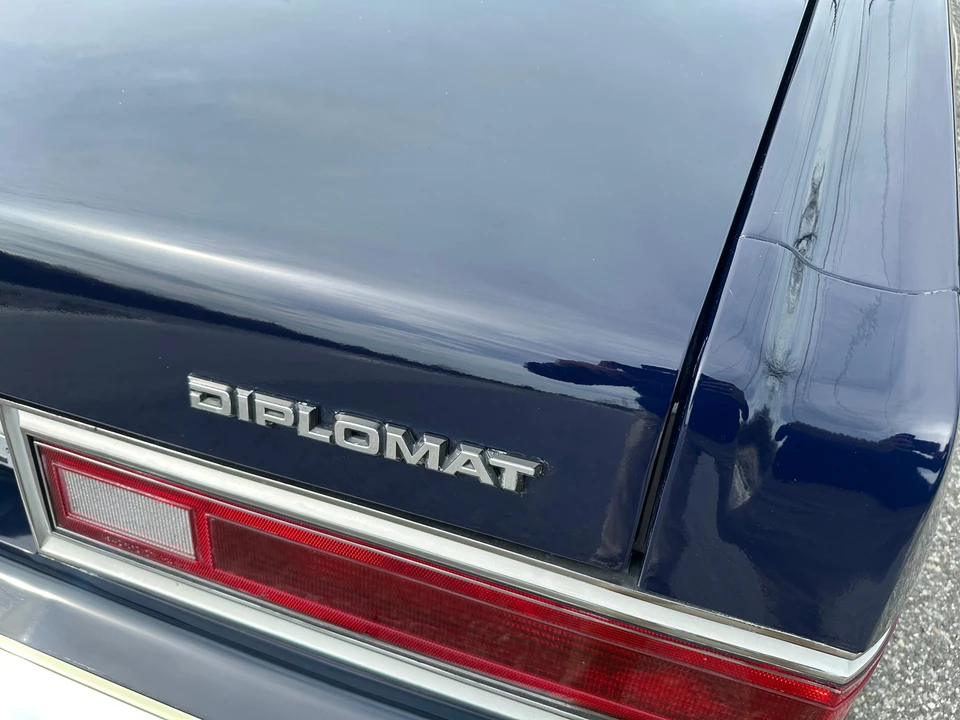 1985 Dodge Diplomat - Image 16 of 31