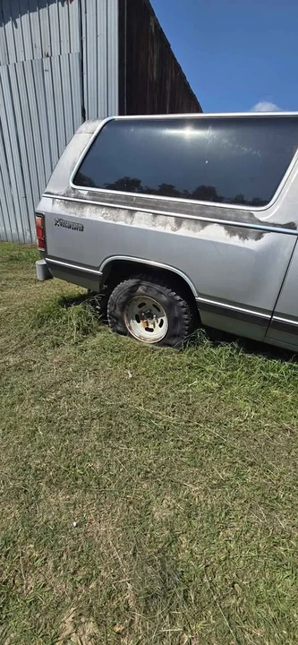 1985 Dodge Ramcharger - Image 3 of 17