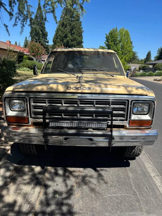 1985 Dodge Ramcharger - Image 8 of 12