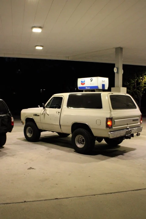 1985 Dodge Ramcharger - Image 5 of 10