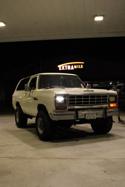 1985 Dodge Ramcharger - Image 2 of 10