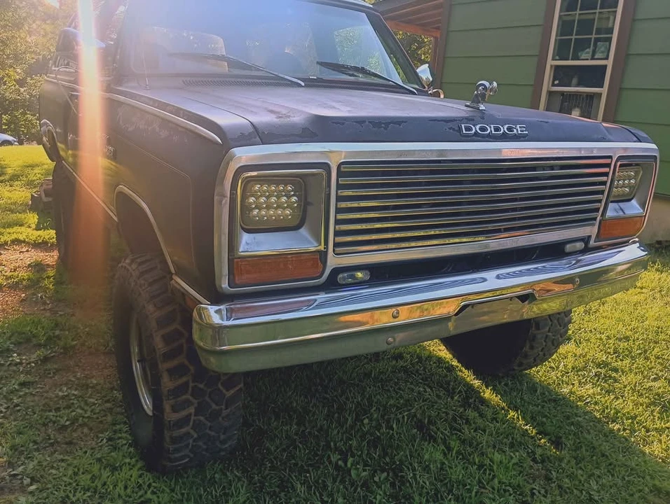 1985 Dodge Ramcharger - Image 7 of 10