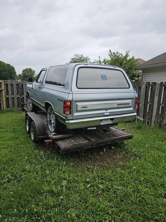1985 Dodge Ramcharger - Image 2 of 9