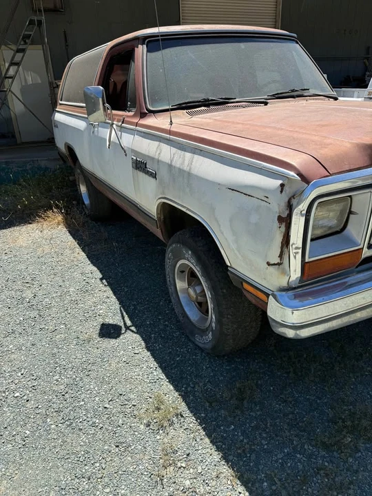 1985 Dodge Ramcharger - Image 2 of 6
