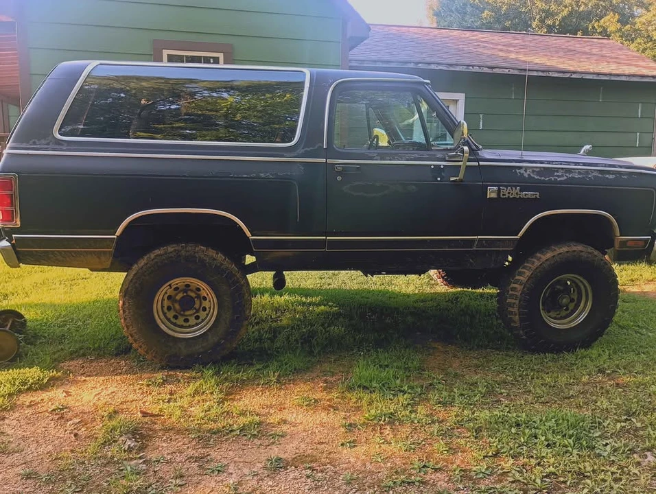 1985 Dodge Ramcharger - Image 4 of 9