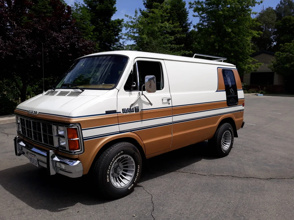 1985 Dodge Ram Van - Image 3 of 31